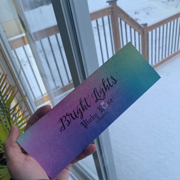 Pinky Rose Cosmetics - Bright lights - Picture 4 of 6